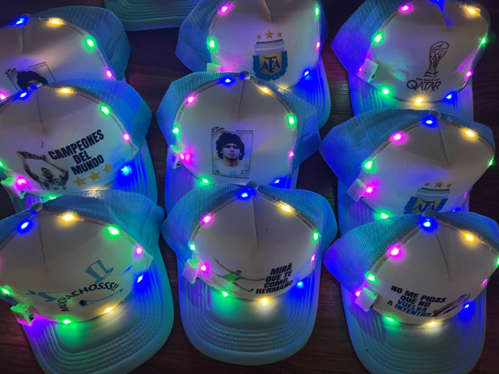 50 gorras LED ARGENTINA - Comprar Hori Cotillon