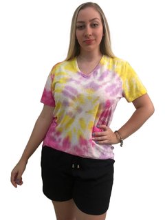 T-shirt em Tie-dye amarelo e rosa