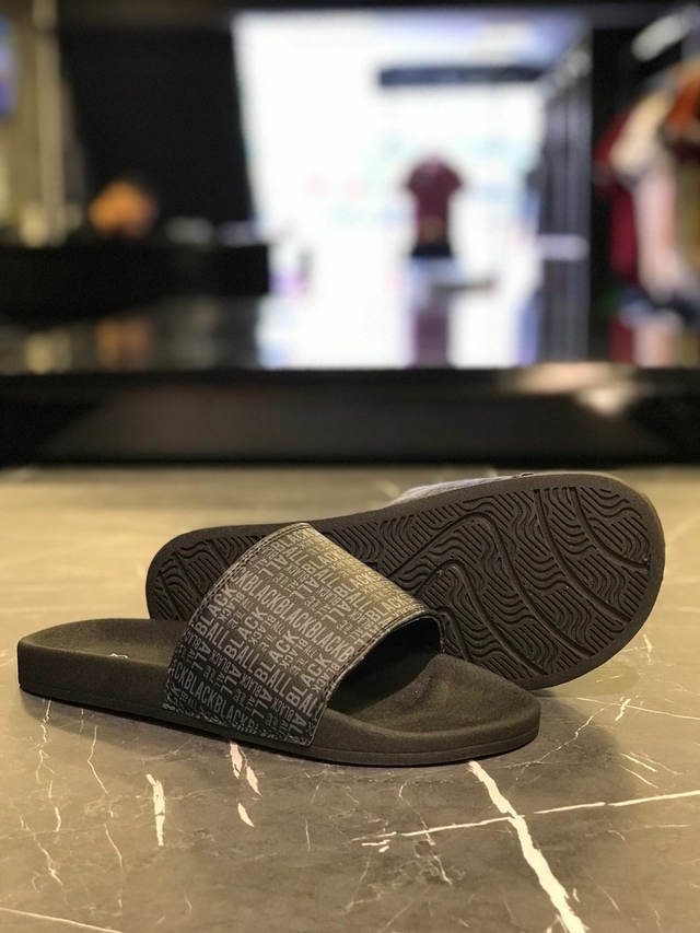CHINELO SLIDE ALL BLACK PRETO LETTERS - TRIZONE OUTLET