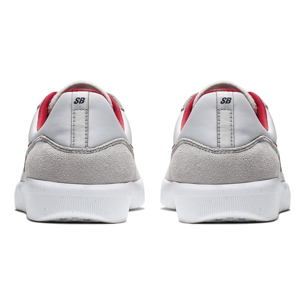 Zapatilla Nike SB TEAM CLASSIC - Comprar en URBAN ROOTS