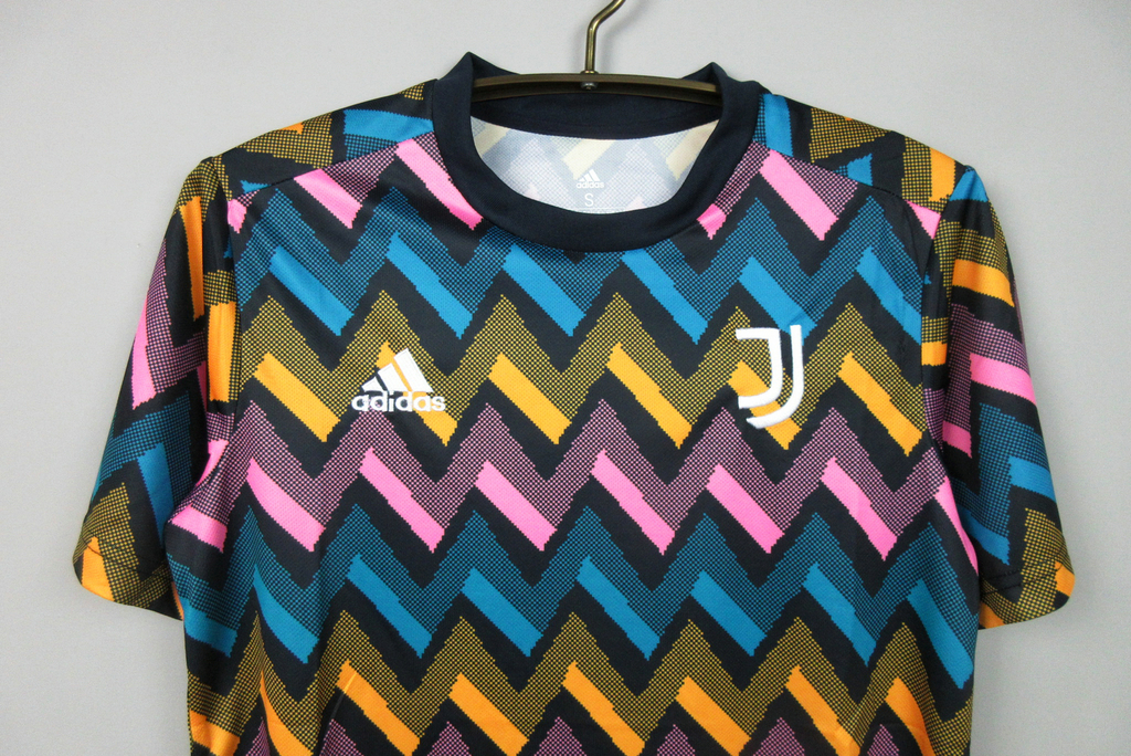 Camisa Pré Jogo Juventus 21/22 adidas - Masculina em Promoção | Ofertas na  Americanas