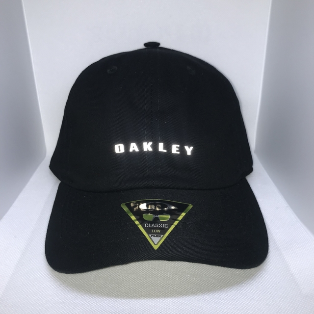 Boné Oakley Refletivo - Comprar em Corre de Londrina