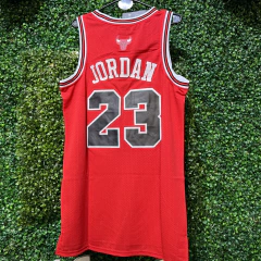 CAMISETA BULLS 23 ( ROJA CON NEGRO)- REPLIC. EXACTA - comprar online