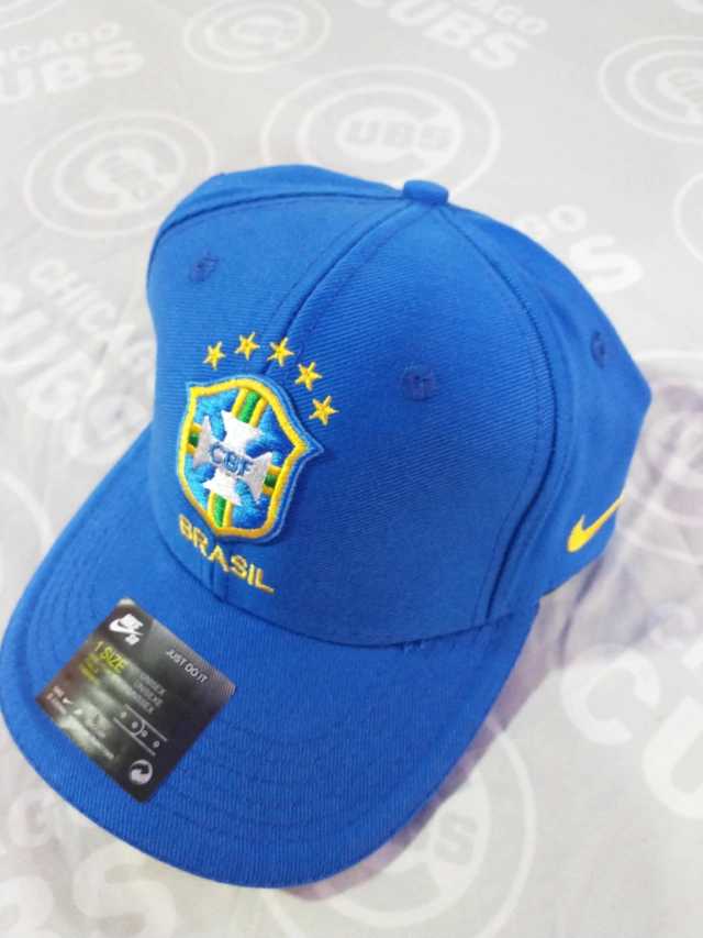 Gorra Nike Brasil futbol ajustable V308•