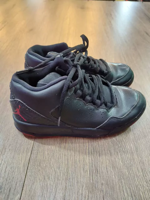 Zapatillas Nike Jordan talle 34 usadas S274•