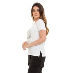 Camiseta manga curta 90s branco - Maranne