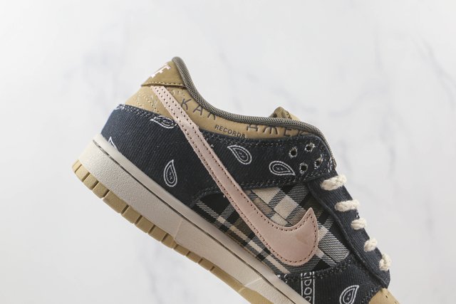 Nike SB Dunk Low Travis Scott - Comprar en DAIKAN