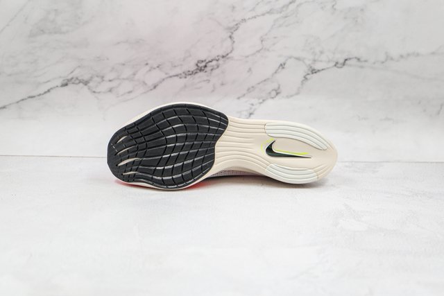 Nike ZoomX Vaporfly Next% 2 - Comprar en DAIKAN