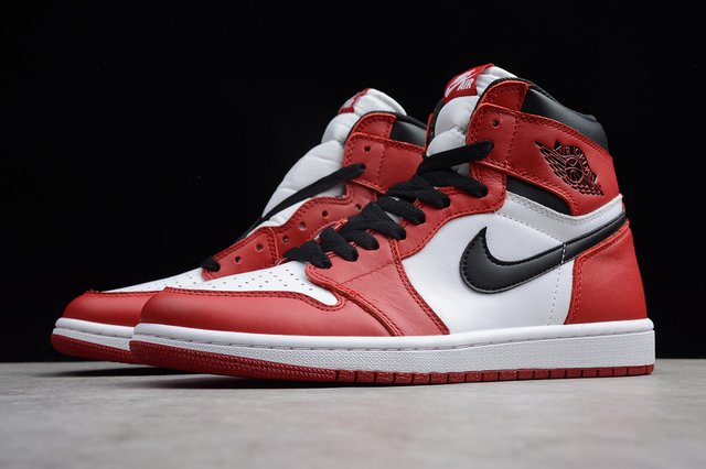 Nike Air Jordan 1 Retro Chicago (2015) - DAIKAN