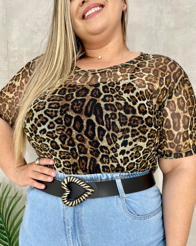 blusa plus size tule