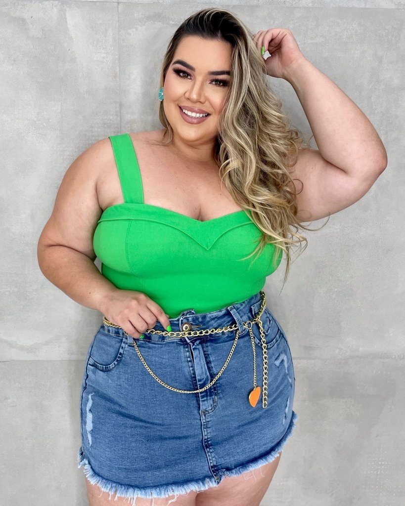 short tipo saia jeans