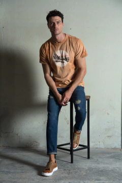 REMERA M/CORTA BATIK ESTAMPADA - comprar online