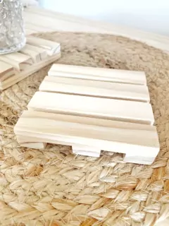 PALLET DE PINO HIDROLAQUEADO - comprar online