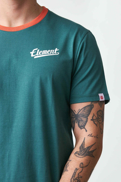 Remera Script Logo en internet