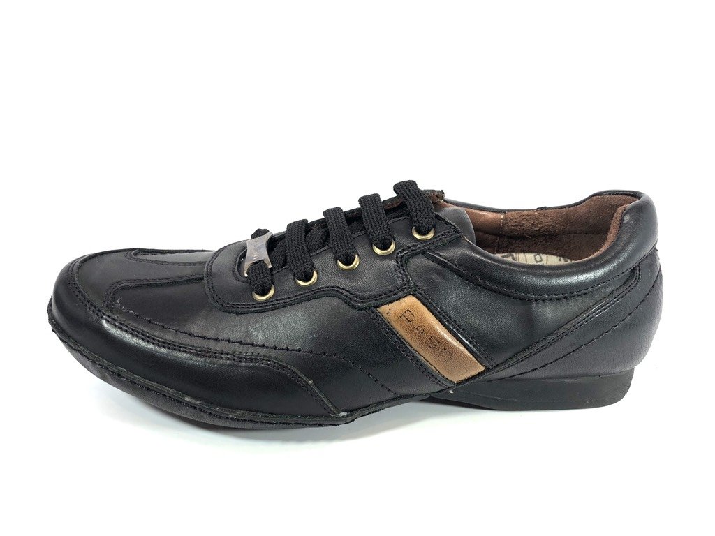 Zapatilla de cuero (Franco Pasotti)