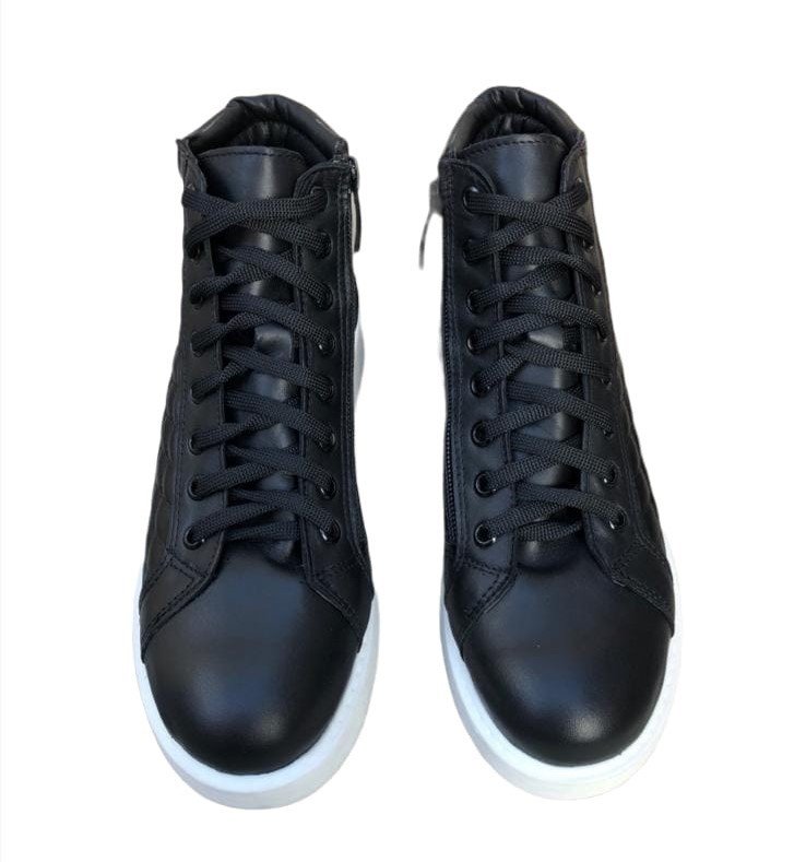 Zapatilla de cuero abotinada Gravagna (250)