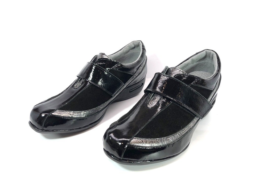 Zapato de cuero con abrojo Gina Ferrari (729)