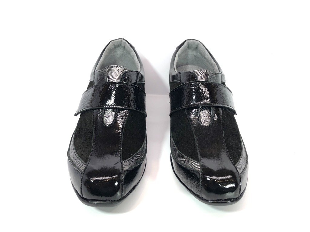 Zapato de cuero con abrojo Gina Ferrari (729)