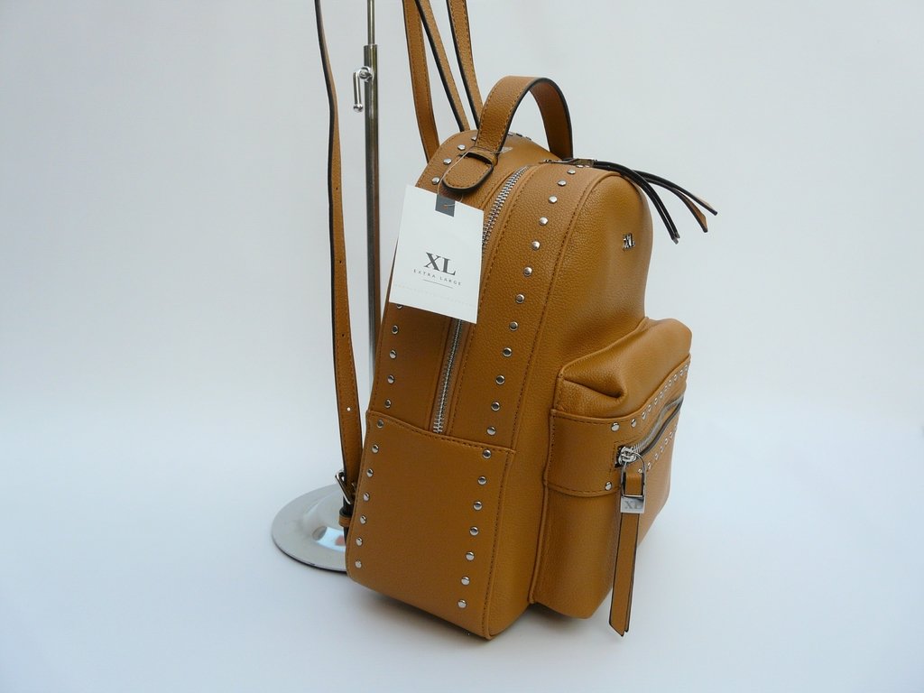 Mochila con tachas XL (Extra Large)