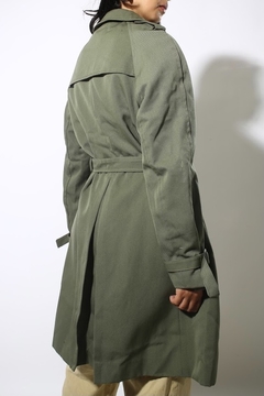 Casaco verde militar lã com poliéster forrado utilitário - Capichó Brechó