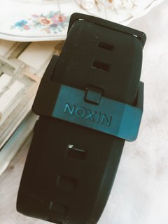 Relógio Nixon newton black novo na internet
