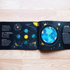 El sistema solar. Un libro que brilla en la oscuridad - comprar online
