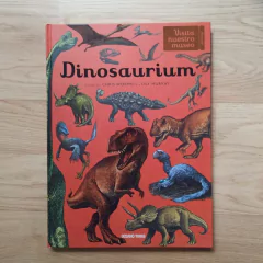 Dinosaurium - Lily Murray; Chris Wormell
