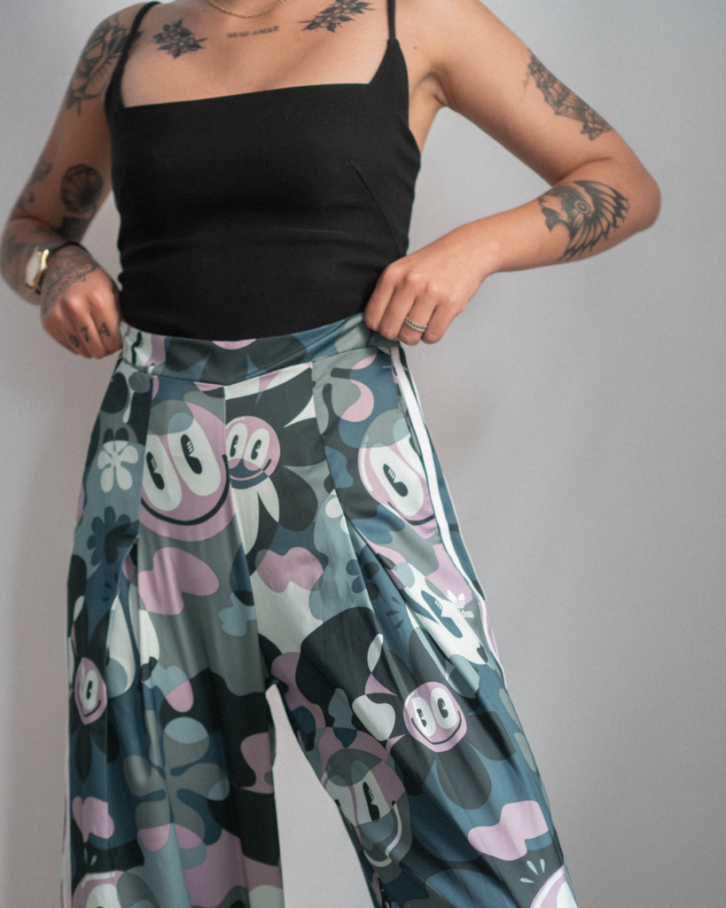 calça pantalona adidas