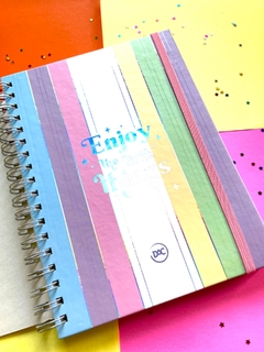 Caderno Smart Enjoy 80 FLS Coloridas nversitário DAC