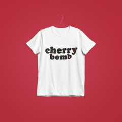 REMERA CHERRY BOMB