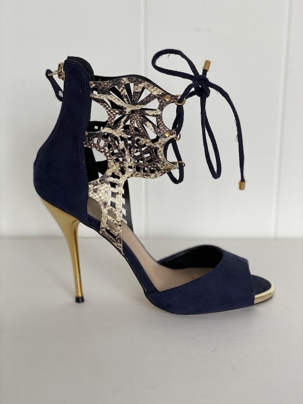 Sandália Colorida Cecconello - Comprar em Seven Shoes