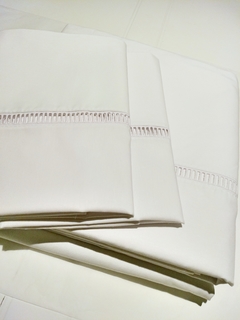 JUEGO SABANAS LILLE PERCALE CON VAINILLA - DUTRY® • Linen Design Store