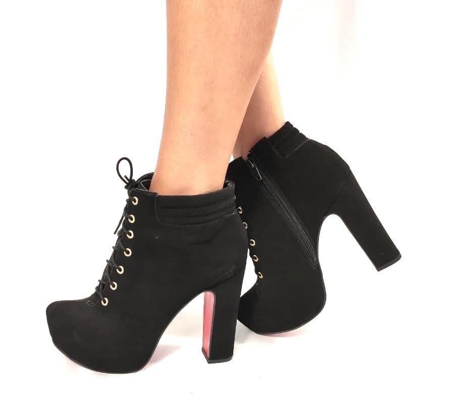 Bota feminina salto grosso - compre online, ótimos preços | Shafa