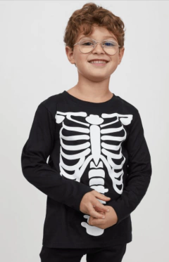 Remera H&M - Little Boy - Negra con huesos - comprar online