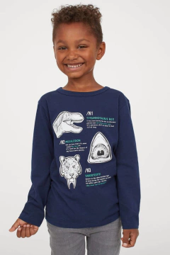 Remera H&M - Little Boy - Azul marino con animales - comprar online