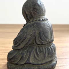 Estátua Monge Budista Meditando - 11 cm - Inspire Amor