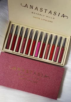 Set Anastasia de Beverly Hills de 12 labiales líquidos matte Set Anastasia de Beverly Hills de 12 labiales líquidos matte