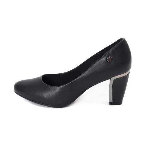 Zapato Vizzano negro uniforme azafata clásico Mod. 1140.613