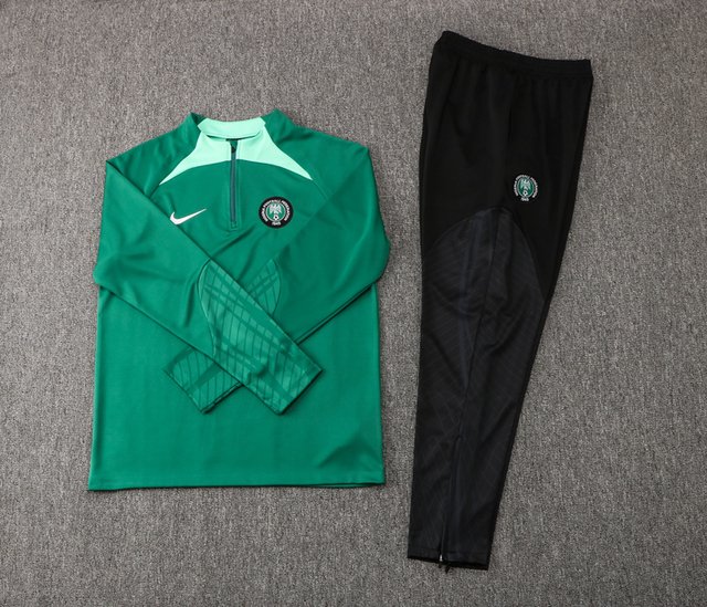 Conjunto Agasalho Treino Nigéria 2022/2023 Verde e Preto Nike