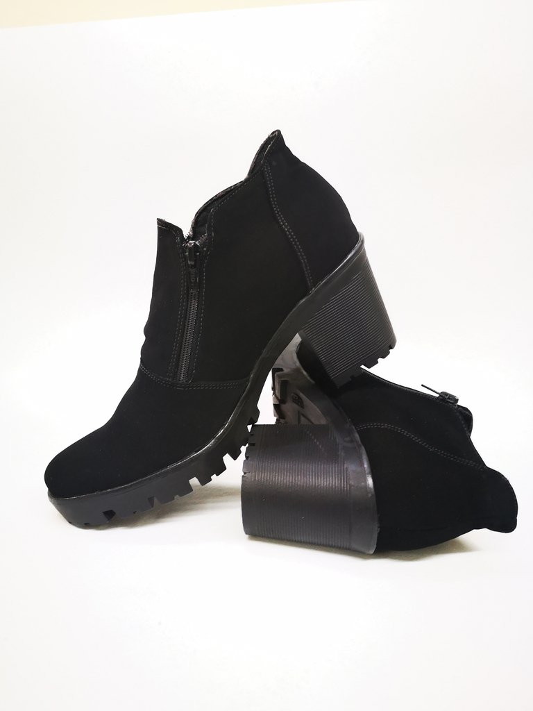 Tacones negros | Botines para mujer negros con tacón ancho