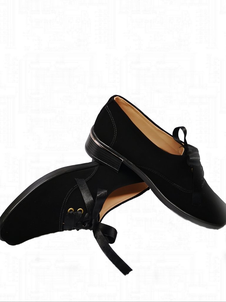 Zapatos para mujer negros de amarrar planos