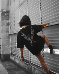 OVERSIZED DARKSIDE - BORN TO BLACK - Nasci para usar preto