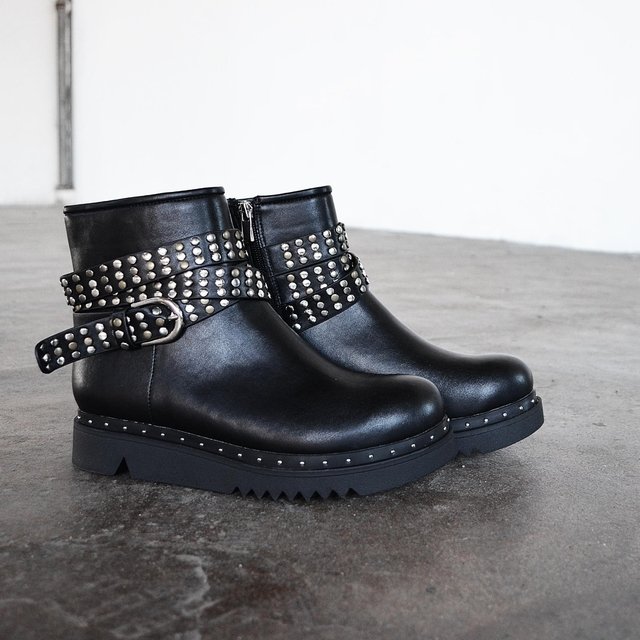 Botas De Mujer Con Cierre Borcego Botineta Con Tachas Anca