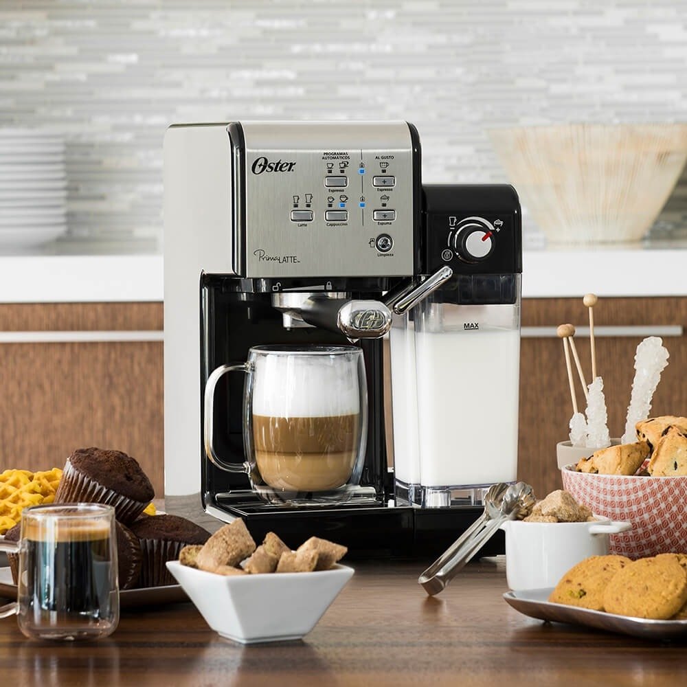 Cafetera Express Oster Prima Latte 6701, Capsulas Nespresso