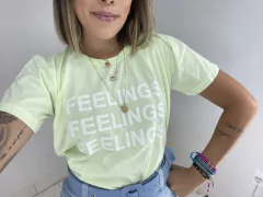 T-shirt Feelings - Use do Avesso - Loja Online de roupas Femininas Versatilidade e Estilo 