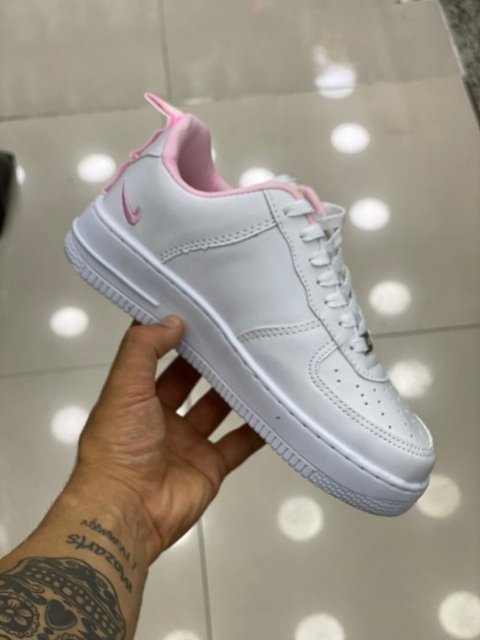 air force blanco con rosa