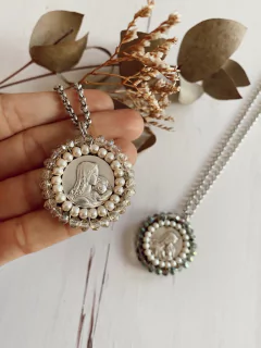 Medalla Virgen de la Ternura - comprar online