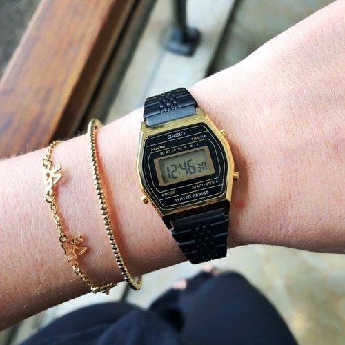 relogio dourado casio