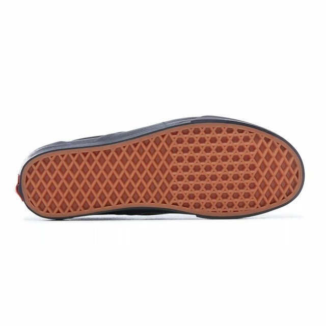 PANCHAS VANS CLASSIC SLIP ONE FULL NEGRAS (VS011110)