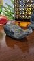 mao-esculpida-em-pedra-decoracao-balinesa-alma-livre-store-maos-de-buda-suporte-para-japamala-incensario-de-pedra